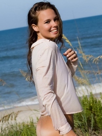 Beautiful young teen nude