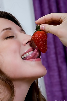Kira Joy Very Berry